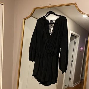 Express 🖤 Cute Black Romper 🔥